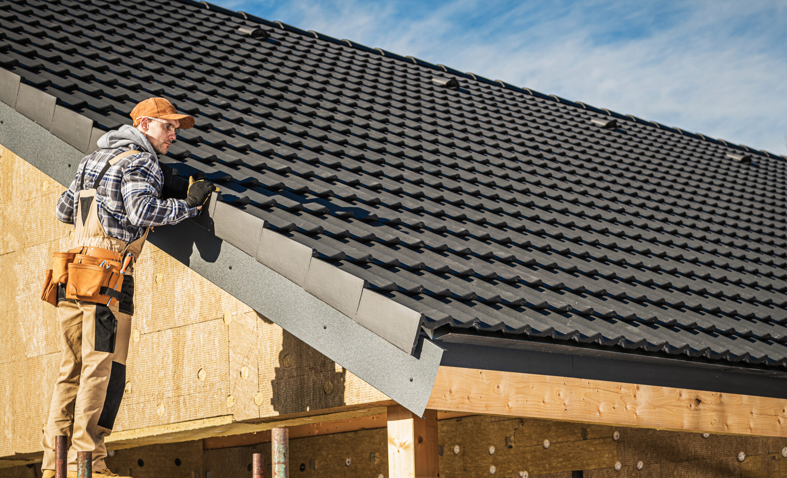 Benefits of Choosing Flat Roofing for Homes & Businesses in Strongsville, OH